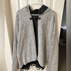 Black and tan poncho coat - Vici